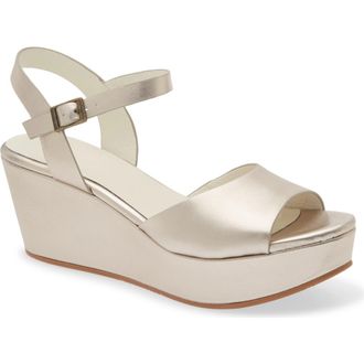 Chocolat Blu Winka Platform Wedge Sandal in Platinum Leather at Nordstrom, Size 7.5