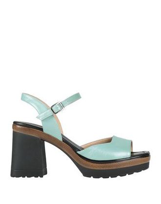 Mot-Cl&egrave; Sandals