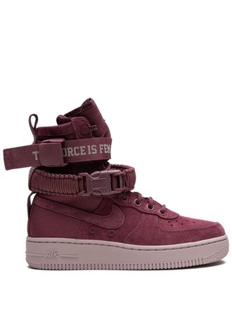 Nike SF Air Force 1 Force Is Female high-top sneakers - Red