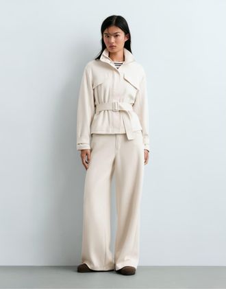 Oysho giacca con cintura e tasche in ecru chiaro-Neutro
