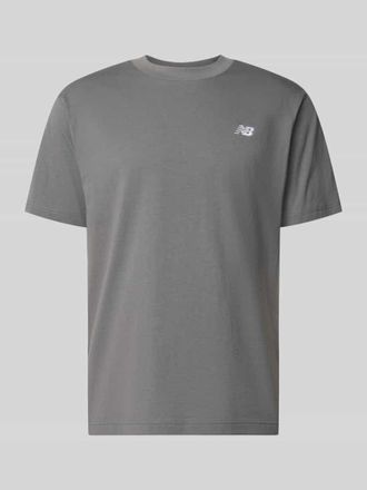 New Balance T-Shirt mit Logo und Rundhalsausschnitt in Anthrazit, Gr&ouml;&szlig;e XXL