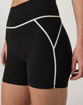 Vuori Clothing Set Point Layering Shorts 3.5 | Limelight | XS, Size Extra Small