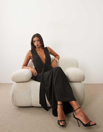 Asos Vestito lungo in rete nero con scollo a V profondo e dettaglio avvolgente in vita