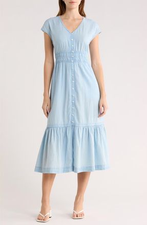 Melrose and Market Smocked Waist Chambray Dress in Light Wash at Nordstrom Rack, Size Xx-Large