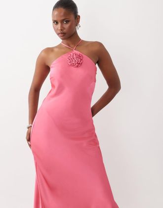 Vero Moda Vestito lungo in raso rosa allacciato al collo con rosetta