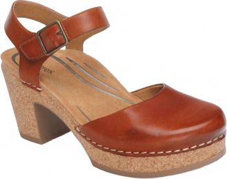 Aetrex Womens Finley Closed Toe Heel In Cognac
