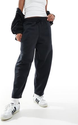 adidas adidas Essentials - Contemporary - Pantaloni bombati felpati neri con logo-Nero