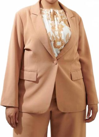Sugarlips Chelsea Fitted Notch Lapel Blazer - Curve In Camel