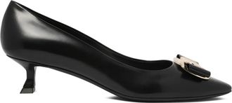 Ferragamo Zwarte Zelma Decollete met Kitten Heel - Dames - Pumps - Zwart - 40 EU - Schoenen