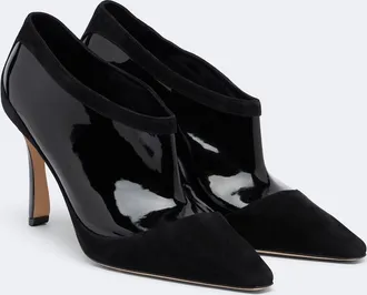 Manolo Blahnik Ters suede and patent leather pumps