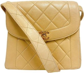 Chanel Matelasse Leather Handbag (Pre-Owned)