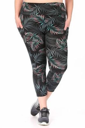 Sho Sho Fashion Tropical Leaf Workout Capri Pant In Multi