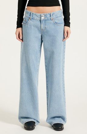 PacSun Zoe Low Rise Girlfriend Jeans in Medium Indigo at Nordstrom, Size 30