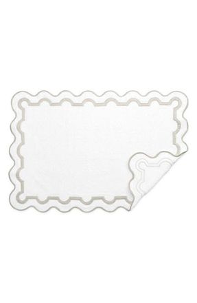 Matouk Mirasol Scallop Cotton Tub Mat in Silver at Nordstrom, Size Bath Mat