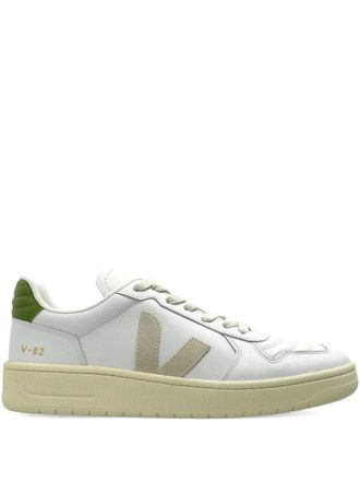 Veja V-82 II logo-detailed sneakers - White
