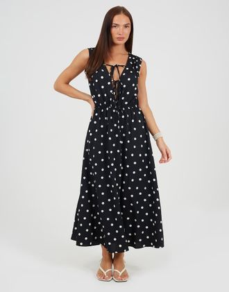 Brave Soul Vestito lungo senza maniche nero a pois con allacciatura sul davanti