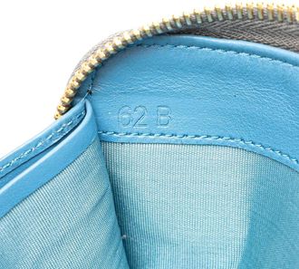 Prada Portemonnaies - Vitello Daino Zip Around Long Wallet - Gr. unisize - in Grau - für Damen