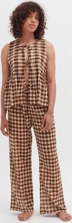 Desmond & Dempsey Pleated Cami Lounge Pajama Set in Gingham 50S Brown/cream at Nordstrom, Size Medium Uk