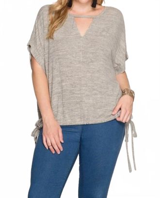 She + Sky Drop Shoulder With Keyhole Accent Top - Plus In Oatmeal