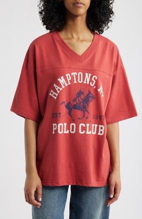 Vinyl Icons Hamptons Polo Club V-Neck Graphic T-Shirt in Cardinal at Nordstrom Rack, Size Small