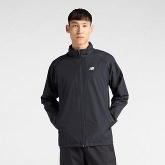 New Balance Hombre Utility Woven Jacket en Negro/Blanco, Nylon Tejido, Talla 2XL