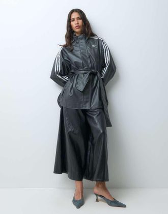 adidas Originals giacca in pelle sintetica nera-Nero