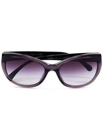 Chanel 2000s Camellia cat eye-frame sunglasses - Black