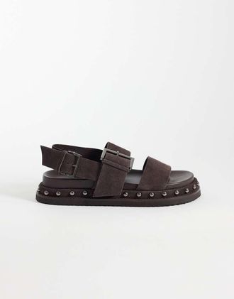 Asos Fraction - Sandali con plantare premium in camoscio color cioccolato con borchie-Marrone
