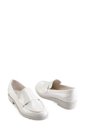 Kenneth Cole Reaction Fern Loafer in Ecru Patent at Nordstrom Rack, Size 5.5