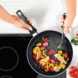 T-fal Force Sart&eacute;n De Aluminio 24 Cm Antiadherente Titanium