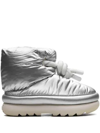 UGG: Silver Shoes / Footwear now up to −38% | Stylight