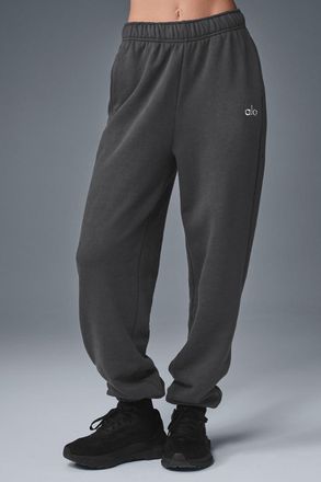 Alo | Accolade Sweatpant in Anthracite Grey, Size: Medium