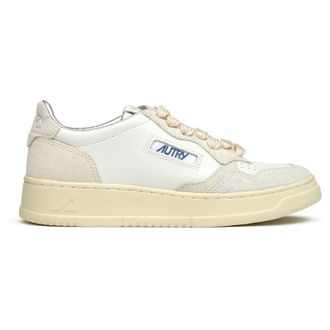 Autry Womens Medalist Low Trainers - White Rubber - Size UK 8