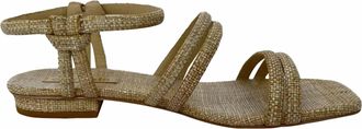 Cult Gaia platte sandalen met enkelbandje in beige raffia