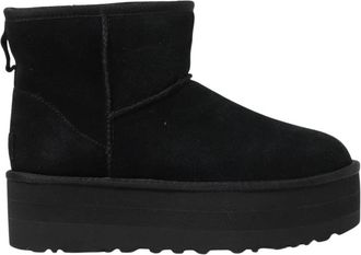 UGG Platformlaarzen met su&egrave;de bovenkant en ronde neus - Dames - Winterlaarzen - Zwart - 38 EU - Su&egrave;de - Schoenen