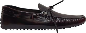Tod's Tods Bow Brushed Slip-on Moccasins in Burgundy Leather