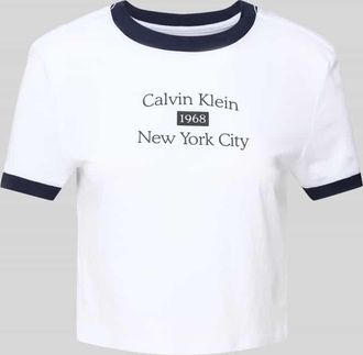 Calvin Klein Jeans Cropped T-Shirt mit Rundhalsausschnitt in Weiss, Gr&ouml;&szlig;e XXS