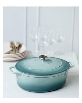 Chasseur 5.3Qt Cast Iron Oval Dutch Oven