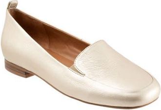 Softwalk Kingston Loafer in Champagne at Nordstrom, Size 9.5
