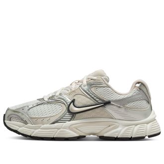 Nike (WMNS) Nike V5 RNR Summit White Light Orewood Brown HQ7901-104