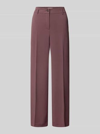 Christian Berg Wide Fit Stoffhose mit B&uuml;gelfalten in Aubergine, Gr&ouml;&szlig;e 34