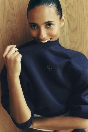 Alo | Cropped Accolade Crewneck Top in Navy Blue, Size: Medium