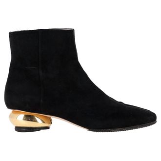 Stuart Weitzman Pre-owned Womens The Freja Booties in Black Suede - Size EU 37