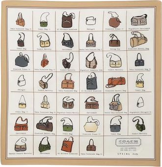 Coach Accessoires, Dames, Beige, ONE Size, Satijn, Zijden Vierkante Sjaal