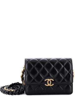 Chanel Lacquered Metal CC Clutch with Chain Quilted Lambskin crossbody bag - Zwart
