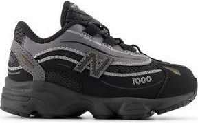 New Balance Ni&ntilde;os 1000 Bungee Lace en Negro/Gris, Talla 18.5