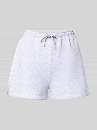 Review Regular Fit Sweatshorts mit Spitzenbesatz in Hellgrau Melange, Gr&ouml;&szlig;e XL