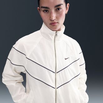 Nike Windrunner Chaqueta de tejido Woven y ajuste holgado con cremallera completa y protecci&oacute;n UV - Mujer - Blanco