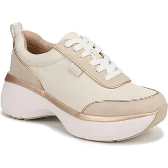 Naturalizer Roquel Sneaker in Porcelain Faux Nubuck at Nordstrom Rack, Size 9.5