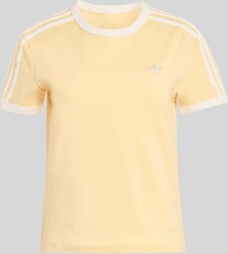 adidas Originals Slim Fit T-Shirt aus Baumwoll-Mix in Hellgelb, Gr&ouml;&szlig;e XS